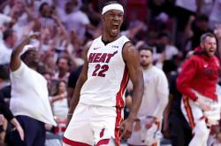 爱游戏官方网站包含迈阿密热火迎NBA总决赛关键赛；国际比赛日绝杀压哨；态度坚定；轮换策略成焦点的词条